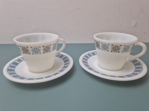 Jaj pyrex chelsea cups - chelsea, &