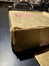 Vintage gold box Victory