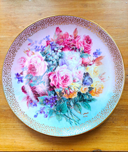 Porcelain collector plate - collector's,