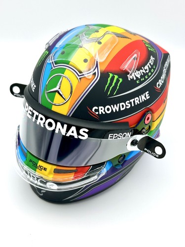 Bell mercedes lewis - f1,