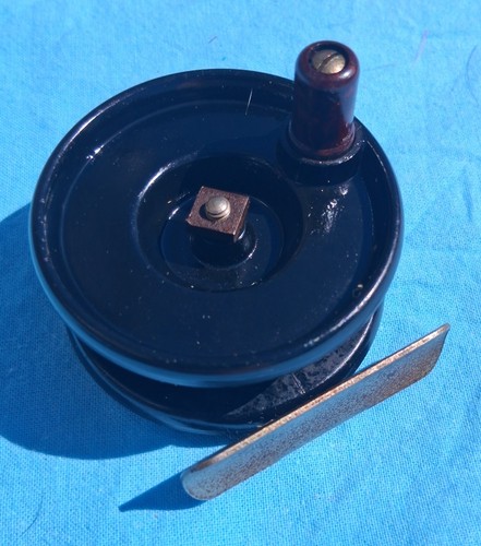 Center pin fishing reel - pin,
