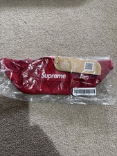 Supreme Waist Bag FW22 Red