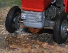 1/32 BRITAINS MASSEY MF 135 SILVER PLASTIC MOULDED GRILL/ LIGHTS,SUIT CONVERSION