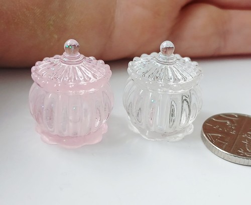 Dolls house miniature - 1:12, 2