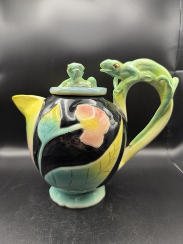 Majolica style teapot - teapot, gold