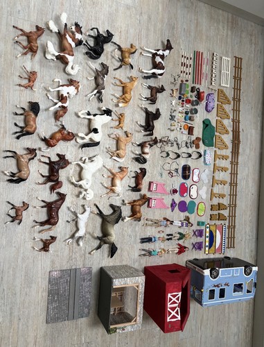 Breyerhorse bundle includes - includes, 28