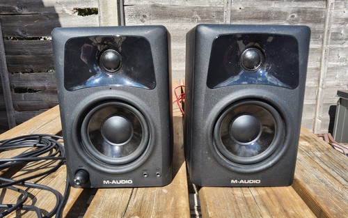 Audio av32 watt compact - av32, 10-watt