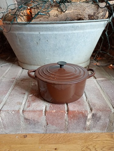 Rare vintage creuset - rare, brown