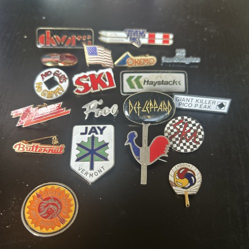 Skiing vintage pins - lot, of
