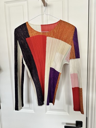 Issey miyake pleats - issey,