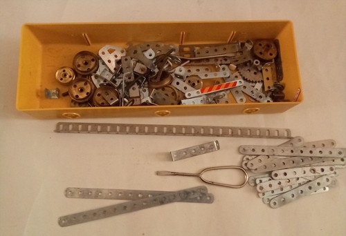 Box meccano parts - box,