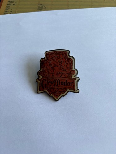 Gryffindor pin badge - gryffindor,