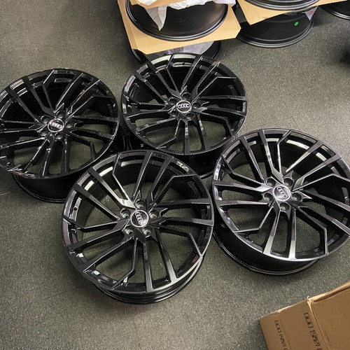 Display 2021 audi rs4 - 20",