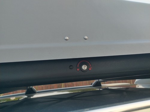 Roof box and bars - roof, bars.