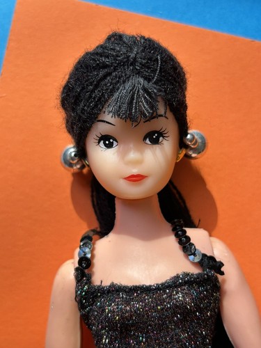 Vintage 1960s or 1970s - 🧡,