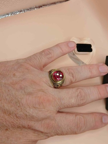 Heavy carat gold ruby - heavy, 9