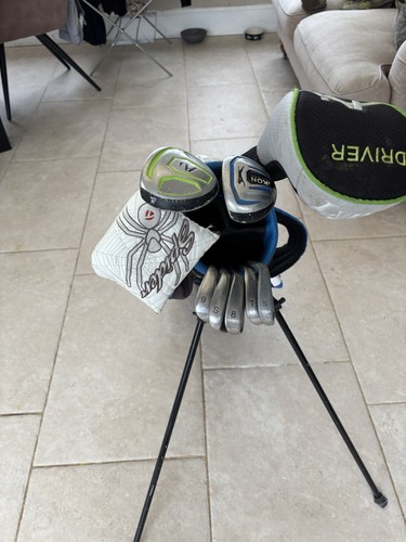 Junior golf club - /, clubs