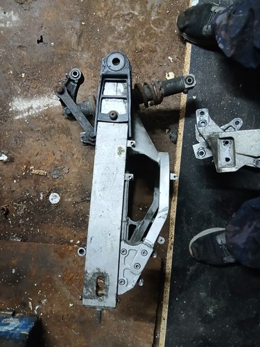 Zxr750h1 rear end swinging - zxr750h1,