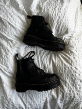 Dr. Martens Women's Size 6