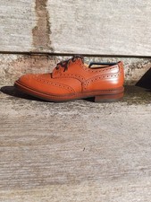 TRICKER’S BROGUES SHOES