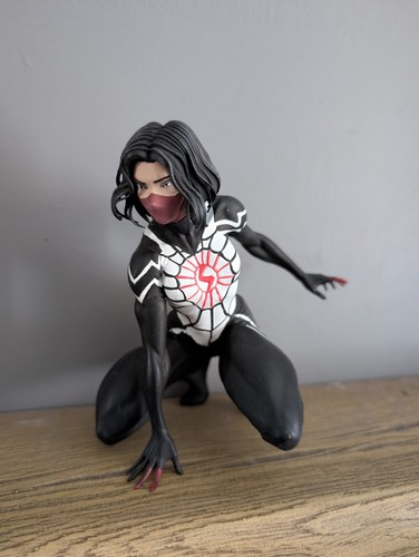 Silk spiderman marvel - 'silk', statue