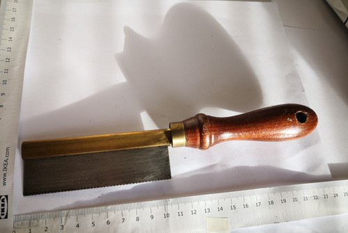 Crown fine toothed dovetail - toothed,