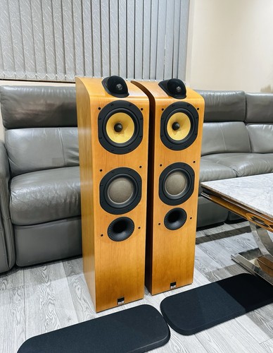 Bowers wilkins w 704 - b&w,
