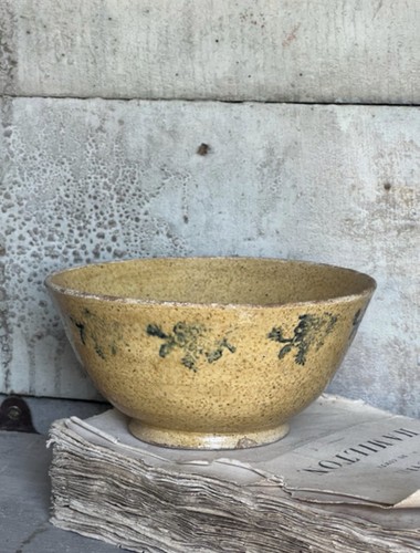 Vintage french spongeware bowl - spongeware,