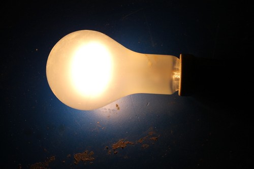 Soft yellow white - soft, 150w