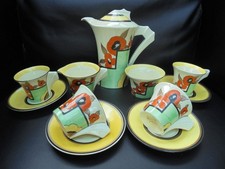 A Clarice Cliff Daffodil shape