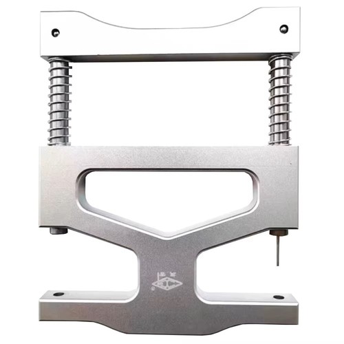 Piano center pin extracting - center,