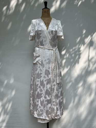 1930 satin jacquard wrap - 1930’s,