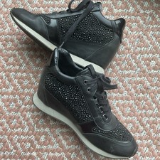 ASH BLACK LEATHER BLACK BEADS