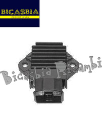 6582 - REGOLATORE DI TENSIONE