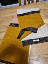 Sessun Scarf Beautiful Quality Soft Wool 76x9.5" Christmas Gift