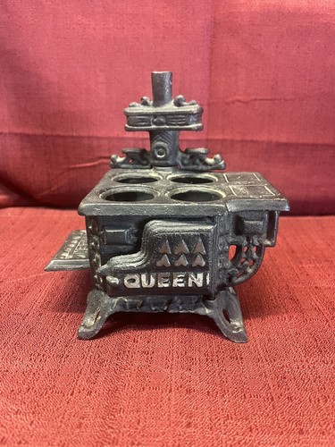 Vintage queen salesman - queen, salesman's