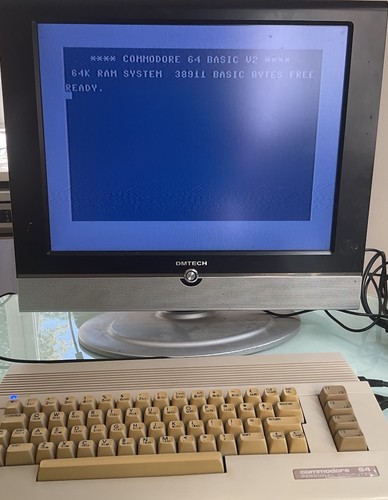 Commodore 64c computer - commodore,