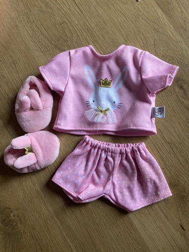 Design friend outfit - design,