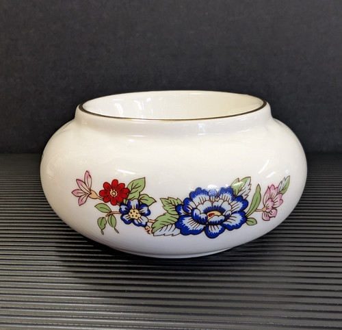 Vintage royal tara - irish, bone
