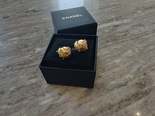 100 authentic chanel - 100%,
