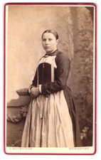Photograph L. Bechstein, Burgdorf, Bahnhofstraße, Bourgeois Miss with str 