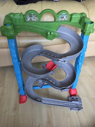 Thomas and friends lean - lean, to
