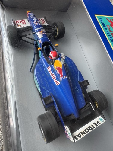 Red bull sauber petronas - red,