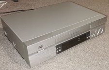JVC HR-J695EK Video Cassette Recorder Silver Hi-Fi Stereo Nicam Digital Scart