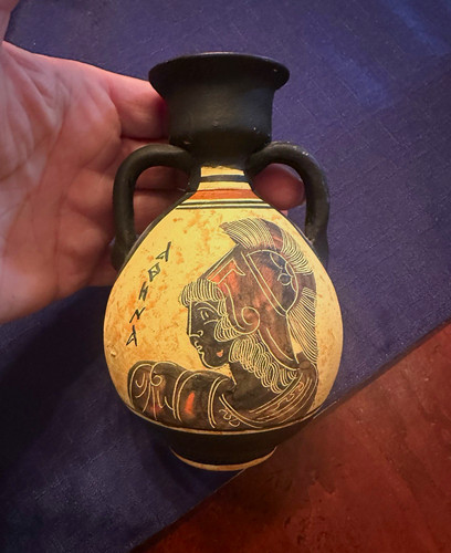 Grand vase hand - hand, greek