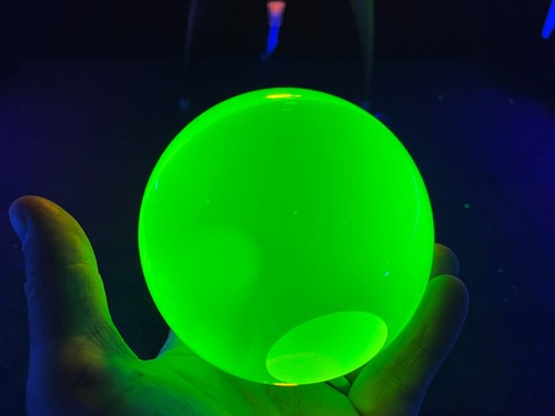 Uranium vaseline glass - vaseline,