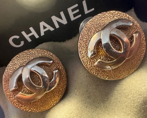 Chanel large vintage gold cc - gold,