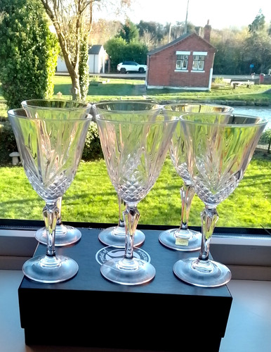 Elegant vintage quality - x,