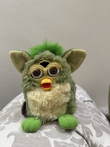 Green furby frog - frog, 1990’s