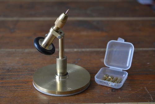 Gramophone thorn needle - thorn,